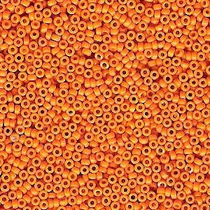 Duracoat Dyed Opaque Light Squash 15/0 seed beads || RR15-4453 - Mack & Rex