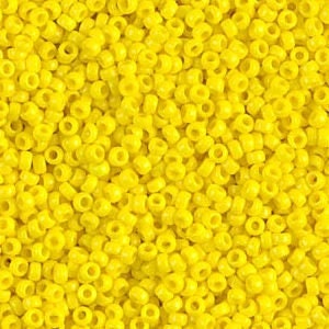 Opaque Yellow 15/0 seed beads || RR15-0404 - Mack & Rex