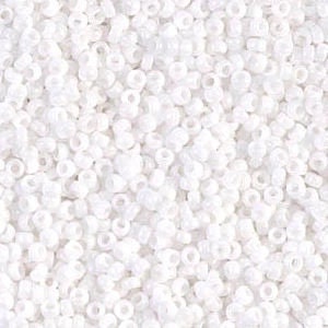 White 15/0 seed beads || RR15-0402 - Mack & Rex