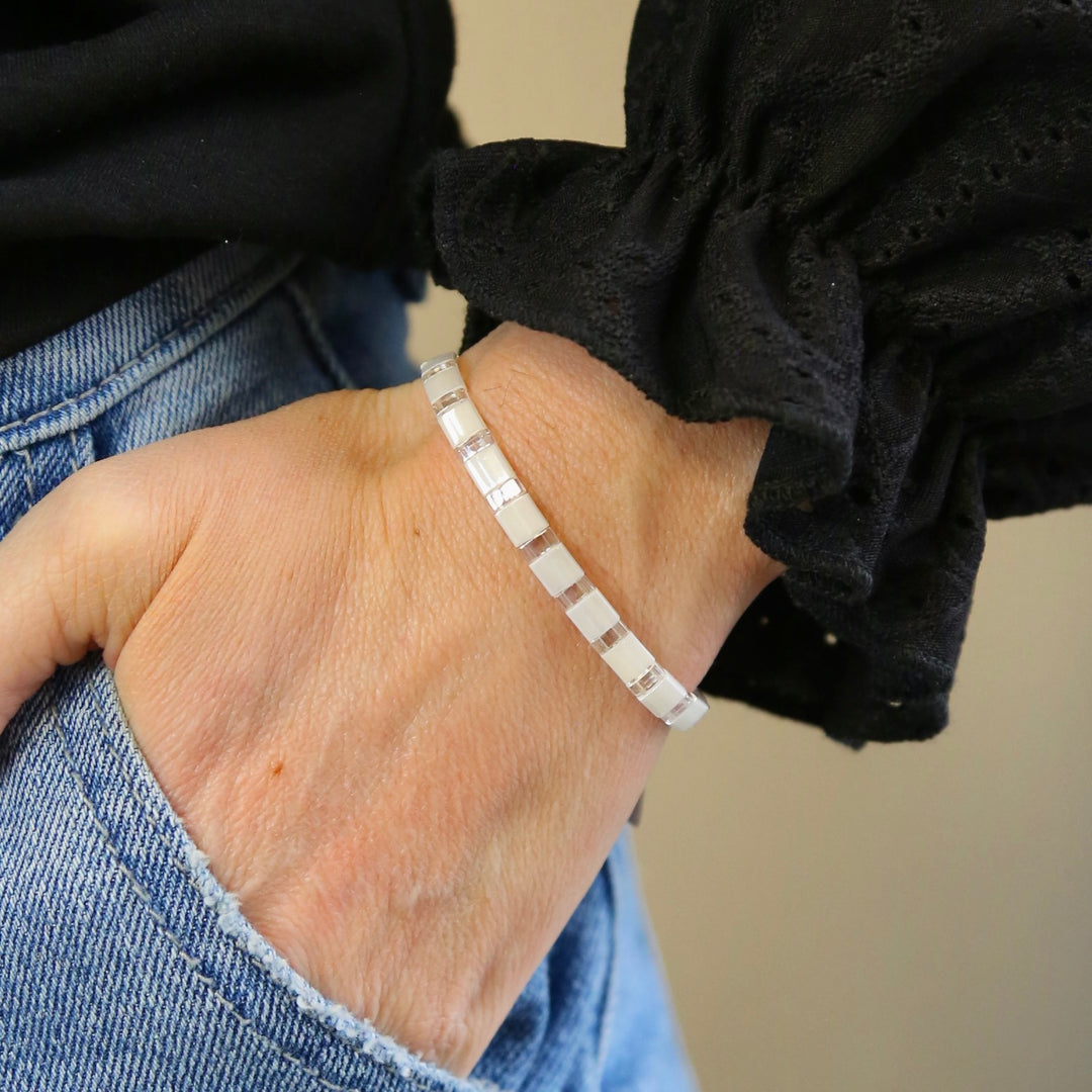 MEDIUM Bracelets - 6.50 Inches - 76 STYLES