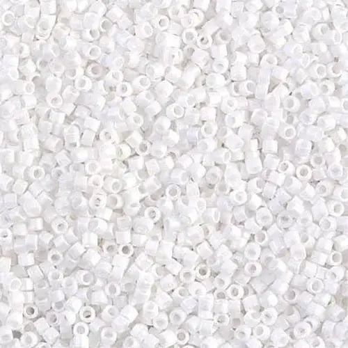 Matte White 11/0 delica beads || DB0351