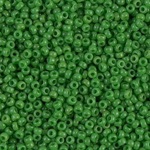 Opaque Green 15/0 seed beads || RR15-0411 - Mack & Rex
