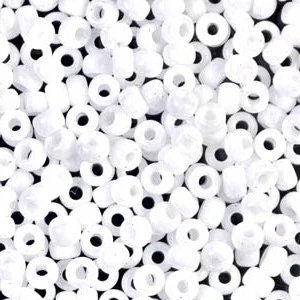 White 8/0 seed beads || RR8-0402 - Mack & Rex