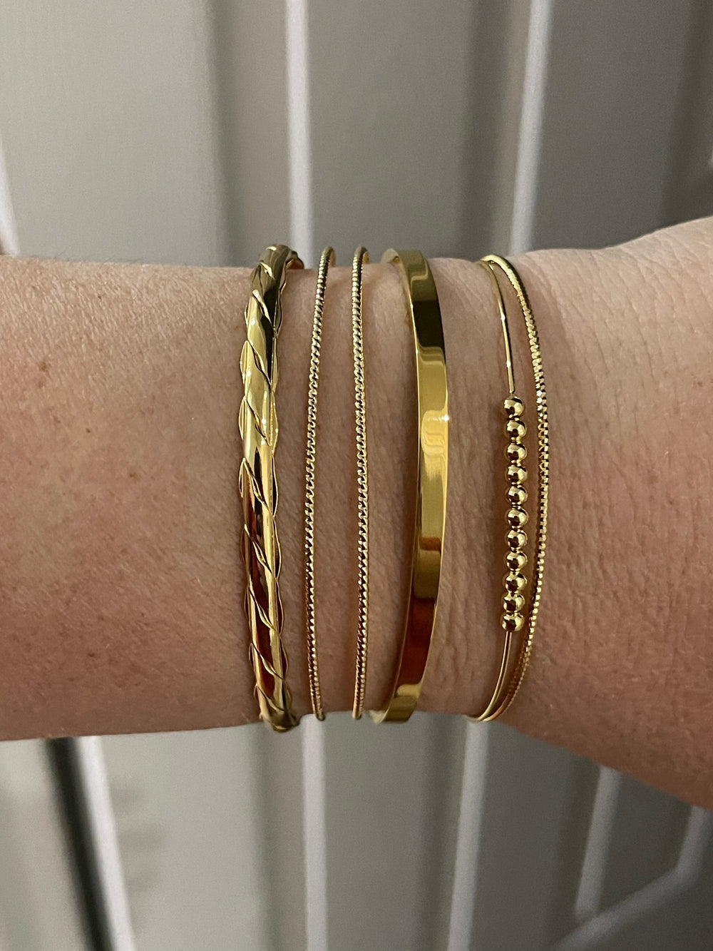 TILLY | 18K Gold plated twist cuff | Accent Bracelet - Mack & Rex